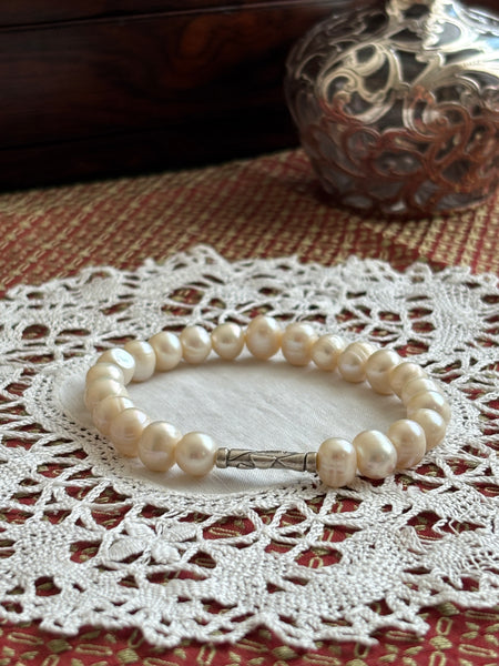Pearl bracelet
